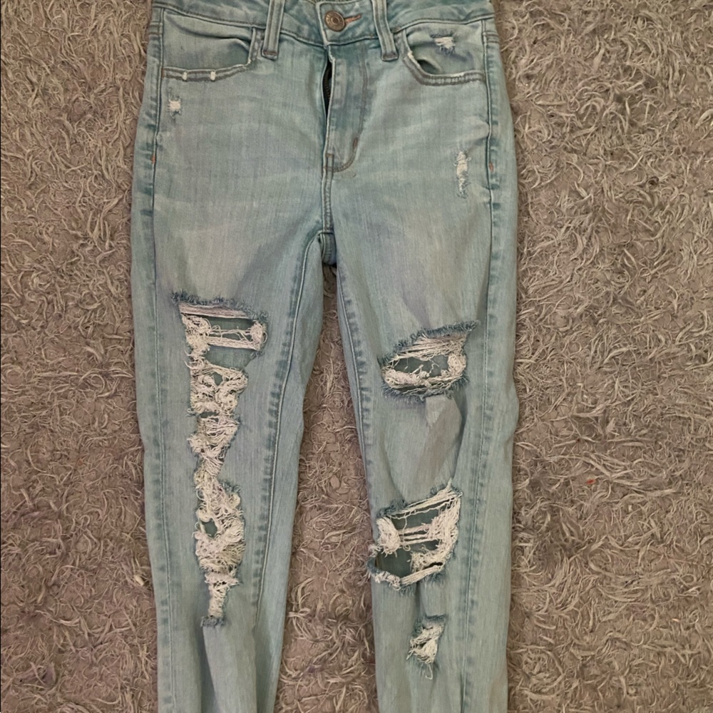 American Eagle Light Washed Ripped Jeans
